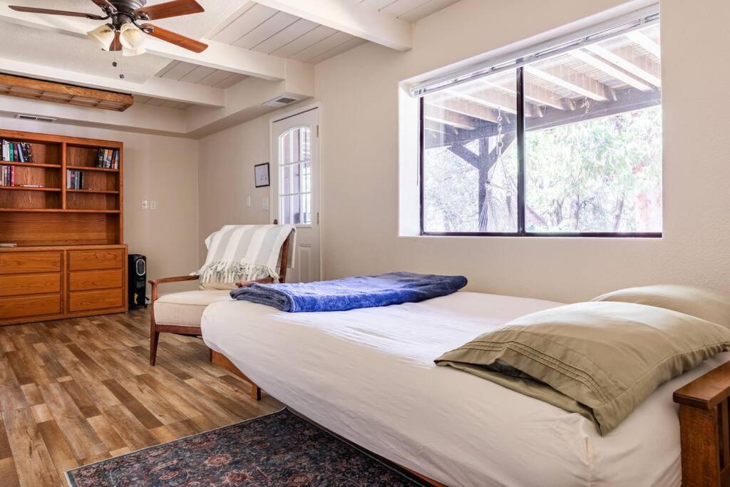 Ponderosa Creekside Retreat Villa Mariposa Ngoại thất bức ảnh