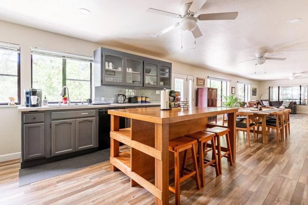 Ponderosa Creekside Retreat Villa Mariposa Ngoại thất bức ảnh